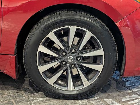 Used 2016 Nissan Altima 2.5 SL w/ 2.5 Technology Package image 13