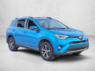 Used 2018 Toyota RAV4 XLE video 3