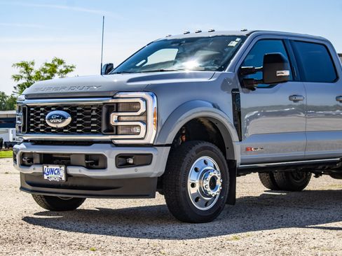 Used 2026 Ford F450 Platinum w/ FX4 Off-Road Package AWD/4WD image 21