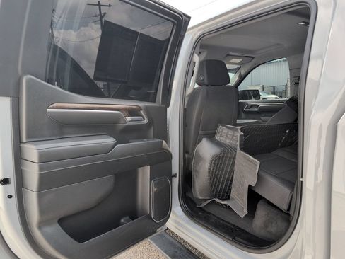 Used 2024 GMC Sierra 1500 Elevation w/ LPO, Elevation Black Package AWD/4WD image 11