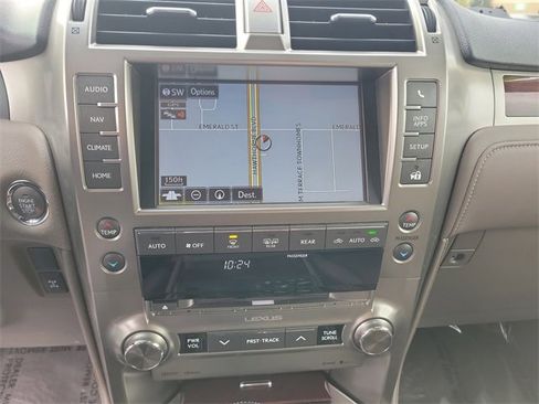 Used 2015 Lexus GX 460 image 28