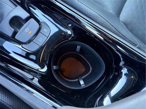 Used 2021 Toyota C-HR Limited image 29