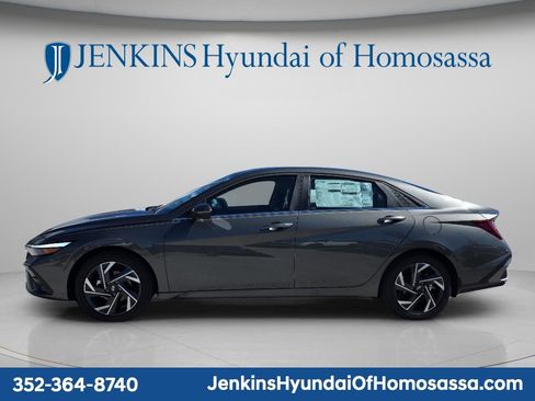New 2026 Hyundai Elantra Limited FWD image 8