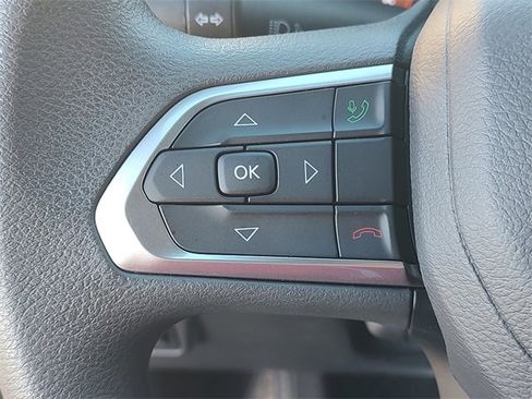 Certified 2024 Jeep Compass Sport image 25