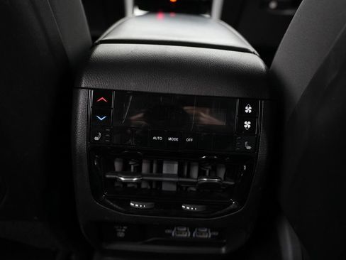 Used 2023 Jeep Grand Cherokee L Limited w/ Luxury Tech Group II image 37