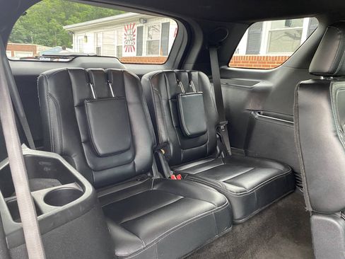Used 2016 Ford Explorer Limited w/ Equipment Group 301A AWD/4WD image 22
