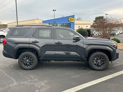 New 2026 Toyota 4Runner SR5 image 2