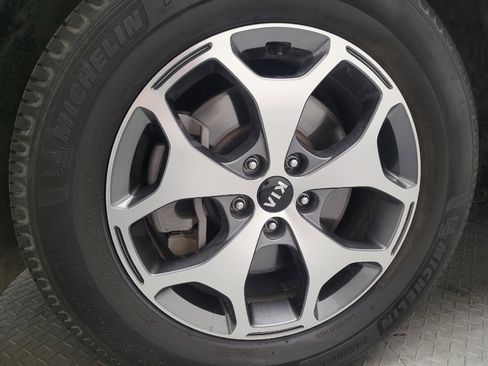 Used 2020 Kia Telluride EX FWD image 31