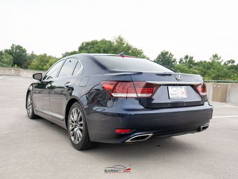 Used 2017 Lexus LS 460 RWD image 5