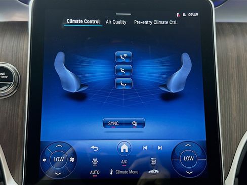 New 2025 Mercedes-Benz GLC 350e 4MATIC image 16