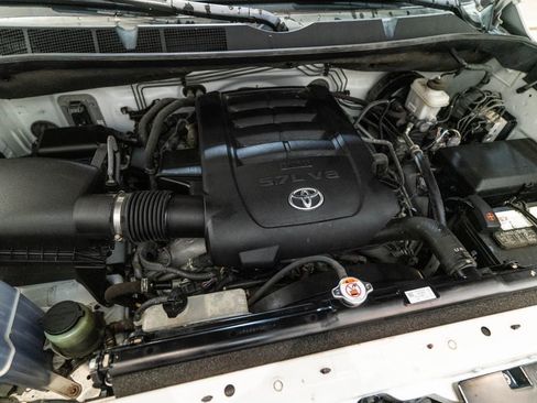 Used 2015 Toyota Tundra SR5 w/ TRD Off Road Package AWD/4WD image 34