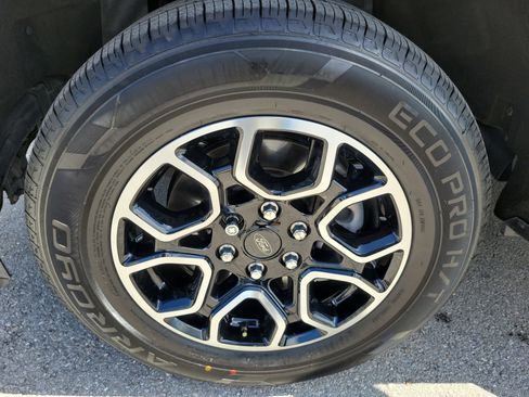 Used 2023 Ford F150 XLT w/ Equipment Group 302A High RWD image 28