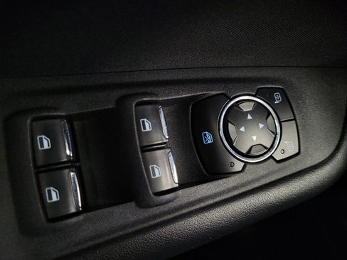 Used 2016 Ford Edge SE FWD image 27