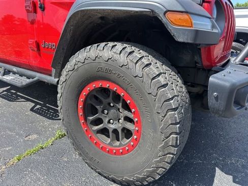 Used 2019 Jeep Wrangler Unlimited Rubicon w/ Uconnect 4C Nav & Sound Group AWD/4WD image 3