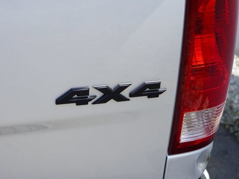 Used 2019 RAM 1500 Express w/ Express Value Package AWD/4WD image 7