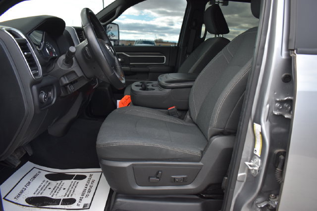 Used 2024 RAM 2500 Big Horn w/ Night Edition AWD/4WD image 16