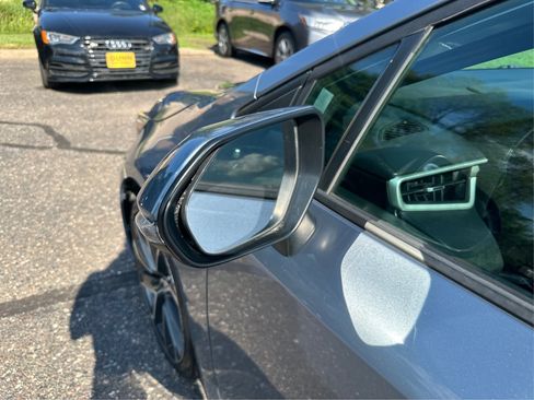 Used 2020 Toyota Corolla LE FWD image 22