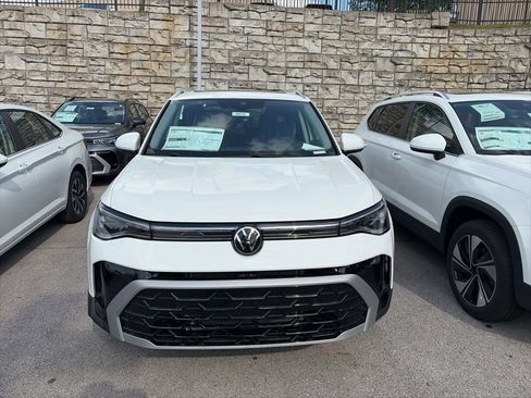 New 2026 Volkswagen Taos SEL AWD/4WD image 2