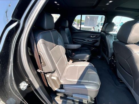 Used 2023 Chevrolet Traverse RS AWD/4WD image 24