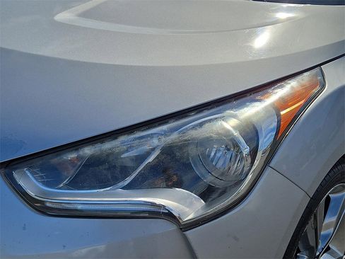 Used 2016 Hyundai Veloster Base w/ Option Group 02 image 9