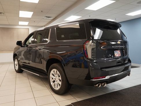New 2025 Chevrolet Suburban Premier image 13