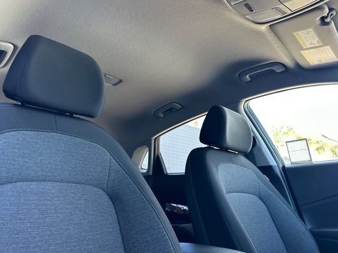 Used 2023 Hyundai Kona SE image 17