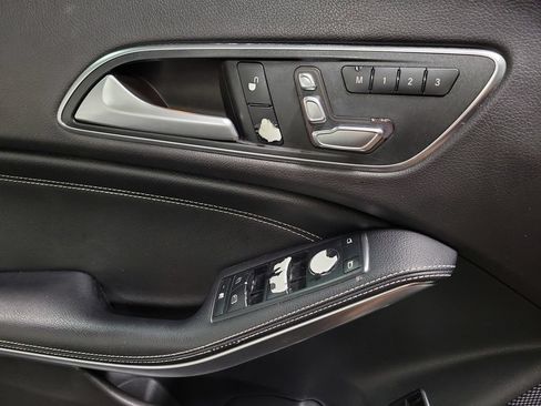 Used 2018 Mercedes-Benz CLA 250 image 18