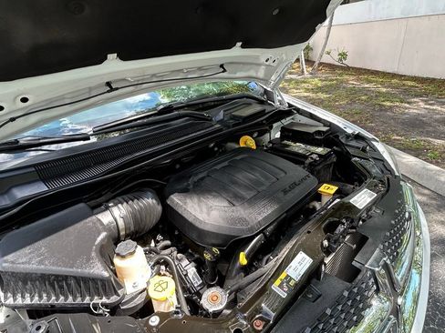 Used 2019 Dodge Grand Caravan SE FWD image 26