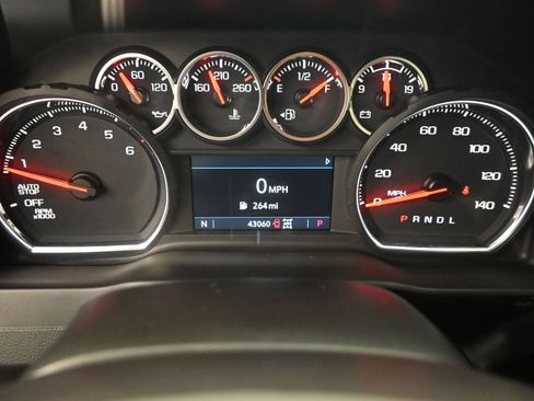 Used 2022 Chevrolet Silverado 1500 LT image 13