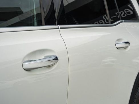 Certified 2024 Mercedes-Benz GLB 250 4MATIC w/ Winter Heating Package image 17