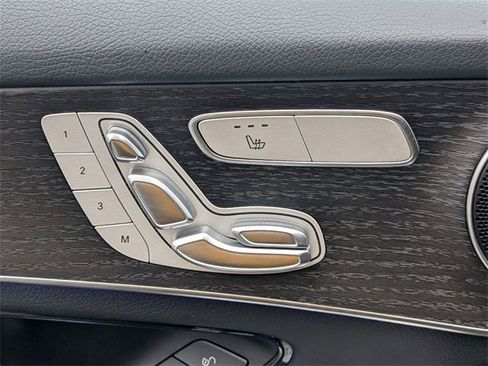 Used 2022 Mercedes-Benz GLC 300 4MATIC image 13