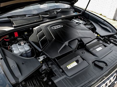 Used 2022 Audi Q8 Premium Plus AWD/4WD image 49