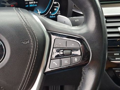 Used 2021 BMW 530e w/ Parking Assistance Package RWD image 23