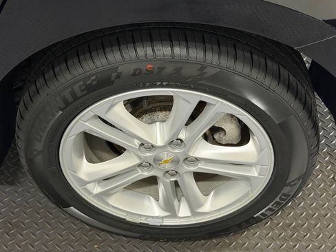 Used 2018 Chevrolet Cruze LT w/ Convenience Package FWD image 18