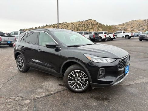 Used 2024 Ford Escape SE image 1