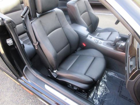 Used 2013 BMW 335i Convertible image 22