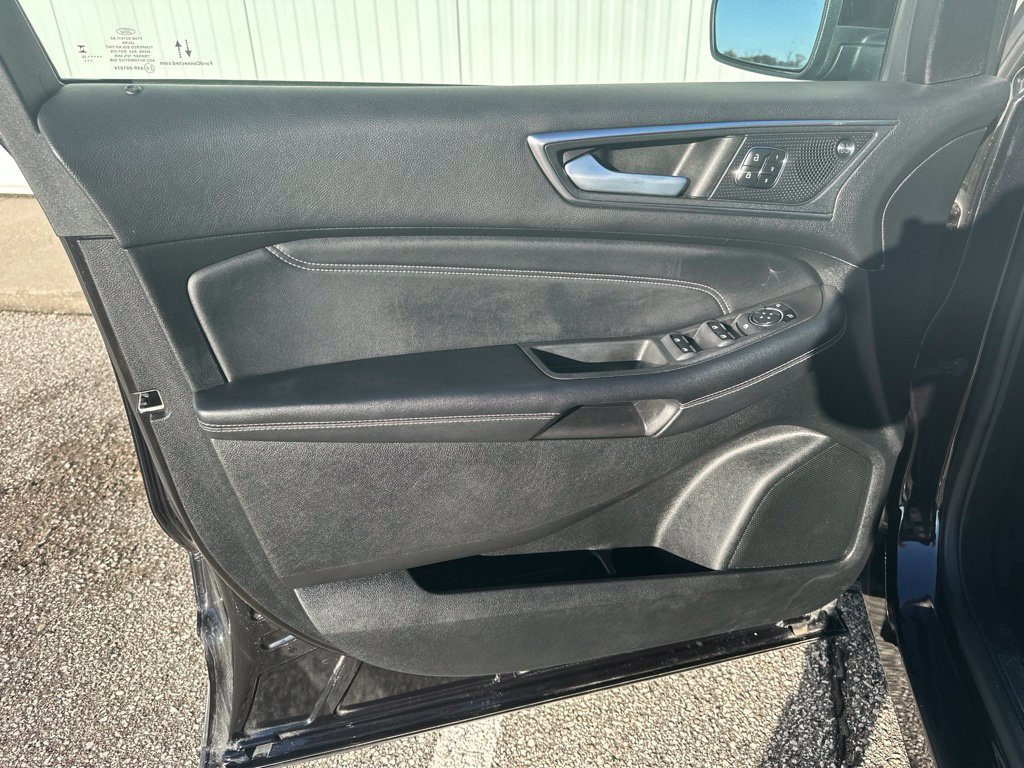Certified 2023 Ford Edge Titanium AWD/4WD image 13