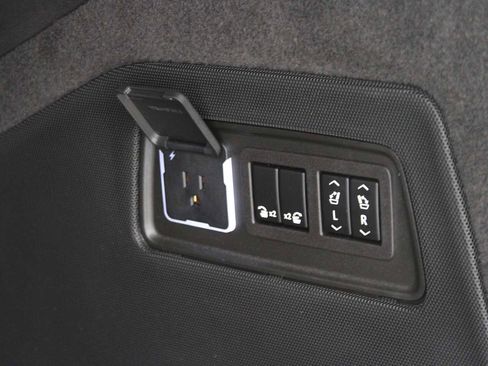 Used 2023 Cadillac Escalade V w/ LPO, ONYX Package image 12