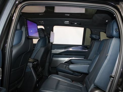 Certified 2025 Cadillac Escalade IQ Sport 2 w/ LPO, ONYX Package AWD/4WD image 11
