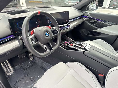Used 2025 BMW M5 w/ Carbon Package AWD/4WD image 14