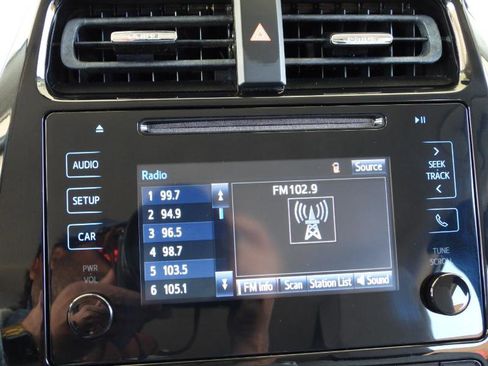 Used 2017 Toyota Prius Two image 57