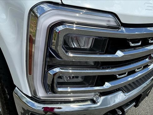Used 2026 Ford F250 Lariat w/ Chrome Package AWD/4WD image 38