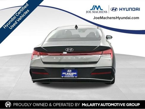 Used 2025 Hyundai Elantra SEL FWD image 8