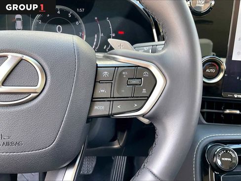 Used 2023 Lexus NX 250 FWD w/ Towing Package (2000 Lbs) image 22