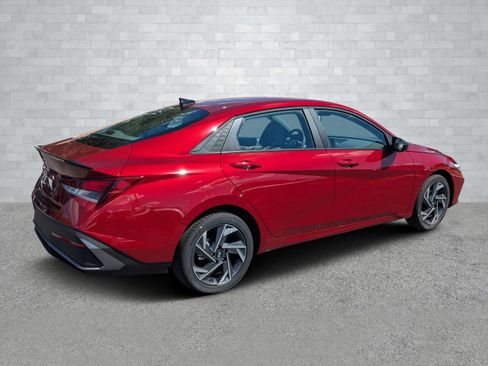 New 2025 Hyundai Elantra Sport image 5