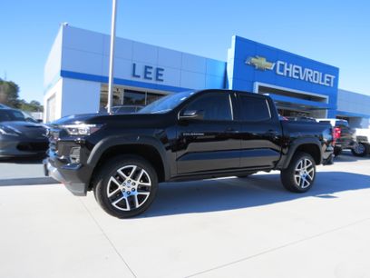 Used 2023 Chevrolet Colorado Z71 w/ Z71 Convenience Package 2