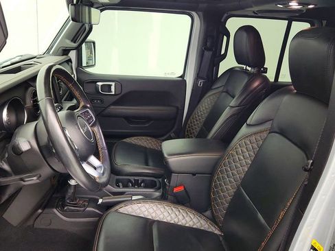 Used 2022 Jeep Wrangler Unlimited Sahara AWD/4WD image 20