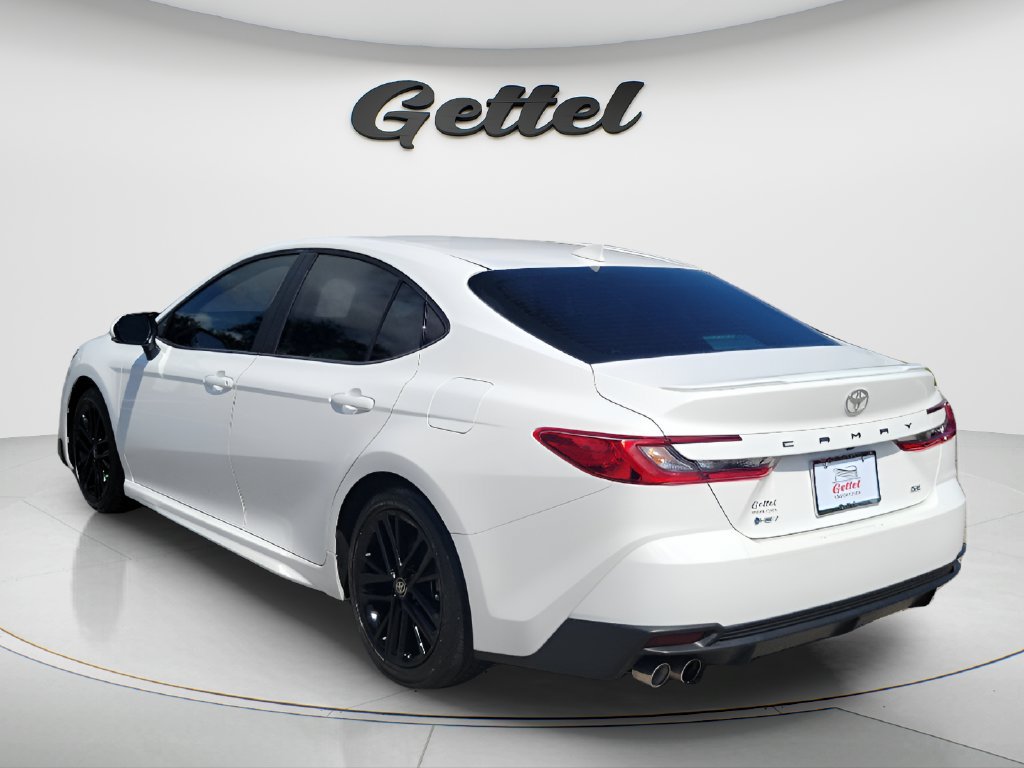 Used 2025 Toyota Camry SE w/ Convenience Package FWD image 7