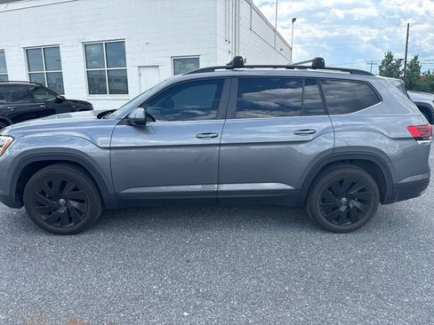 Used 2024 Volkswagen Atlas SE AWD/4WD image 3
