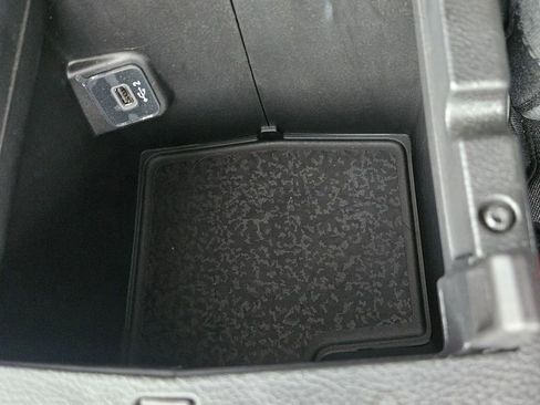 Used 2025 Jeep Wrangler Unlimited Rubicon image 30